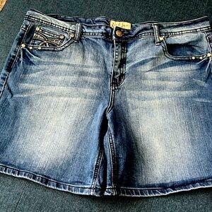 Earl Jean shorts size 16